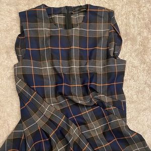 Super cute checkered Zara peplum ruffles top